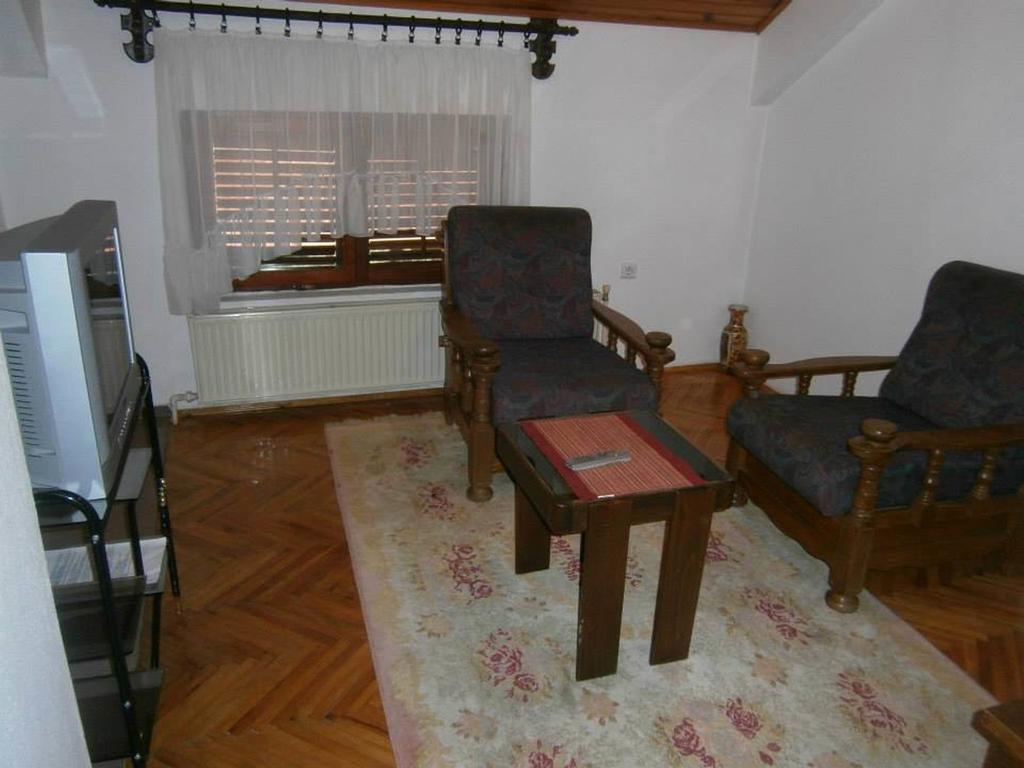 Markov Konak Guest House Surdulica Luaran gambar